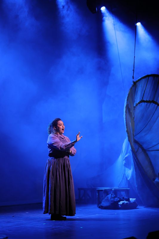 Isabel Quintela Soares Martins as Maria.  Photo by Robson Cesco.