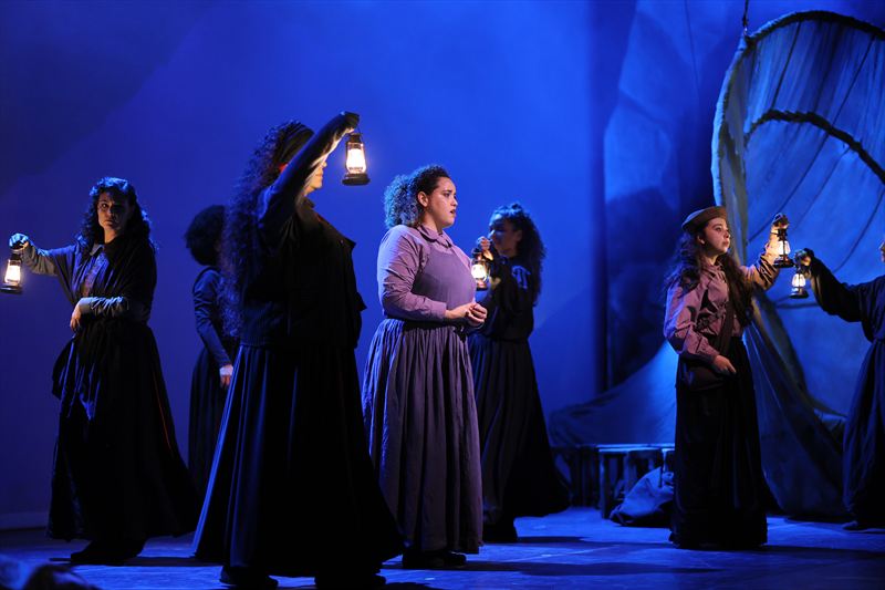 From left: Brésia Soares, Caroline Araujo, Isabel Quintela Soares Martins, Tainá Moreira Baldez Silva, Ana Luisa Santos de Melo.  Photo by Robson Cesco.