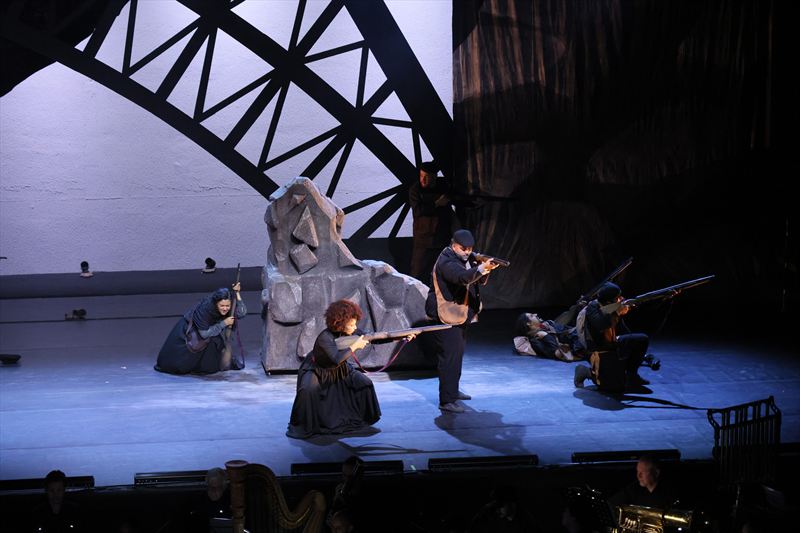 From left: Brésia Soares, Mere Oliveira as Pilar, Jeàn Bogaroch Nardoto, João Paulo França Fernandes, Roger Rodrigues Vieira.   Photo by Robson Cesco.