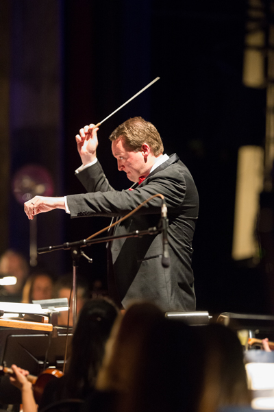 Erik E. Ochsner conducting SONOS Chamber Orchestra